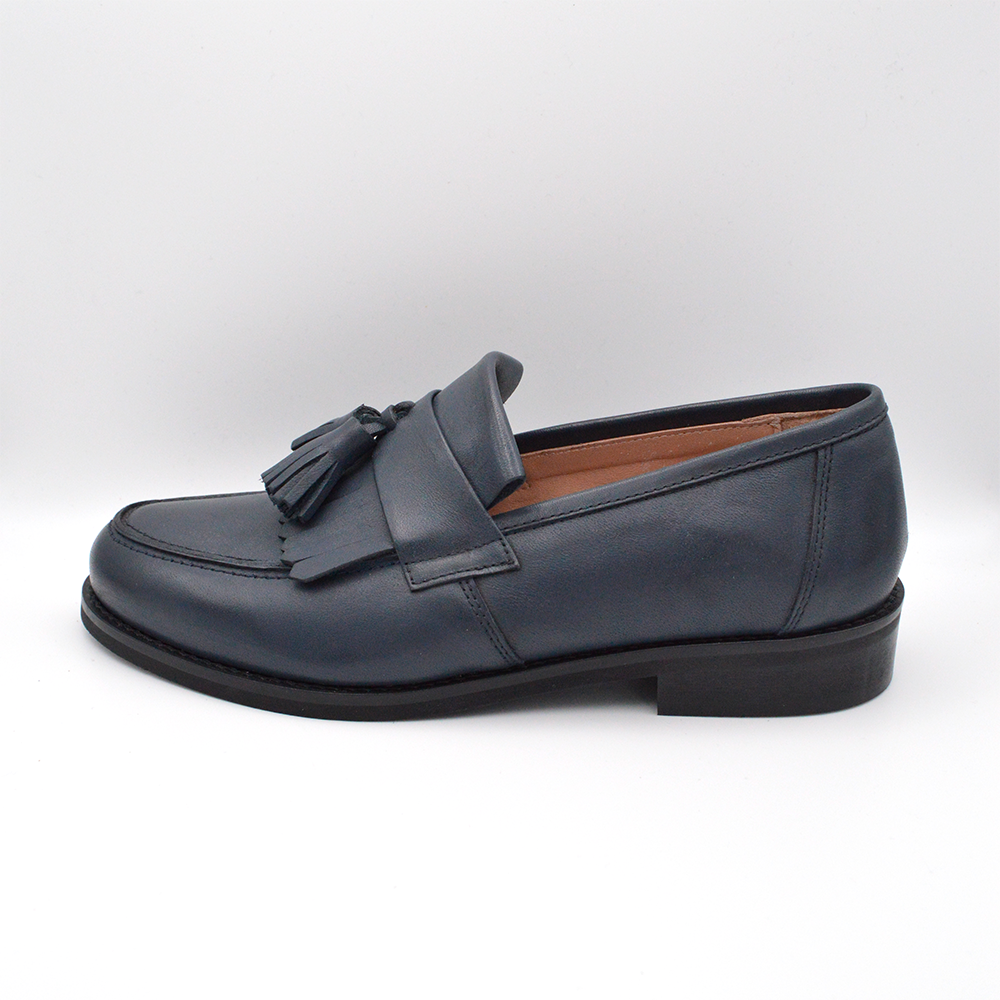 La pregiata | Mocassino in pelle blu navy con nappina