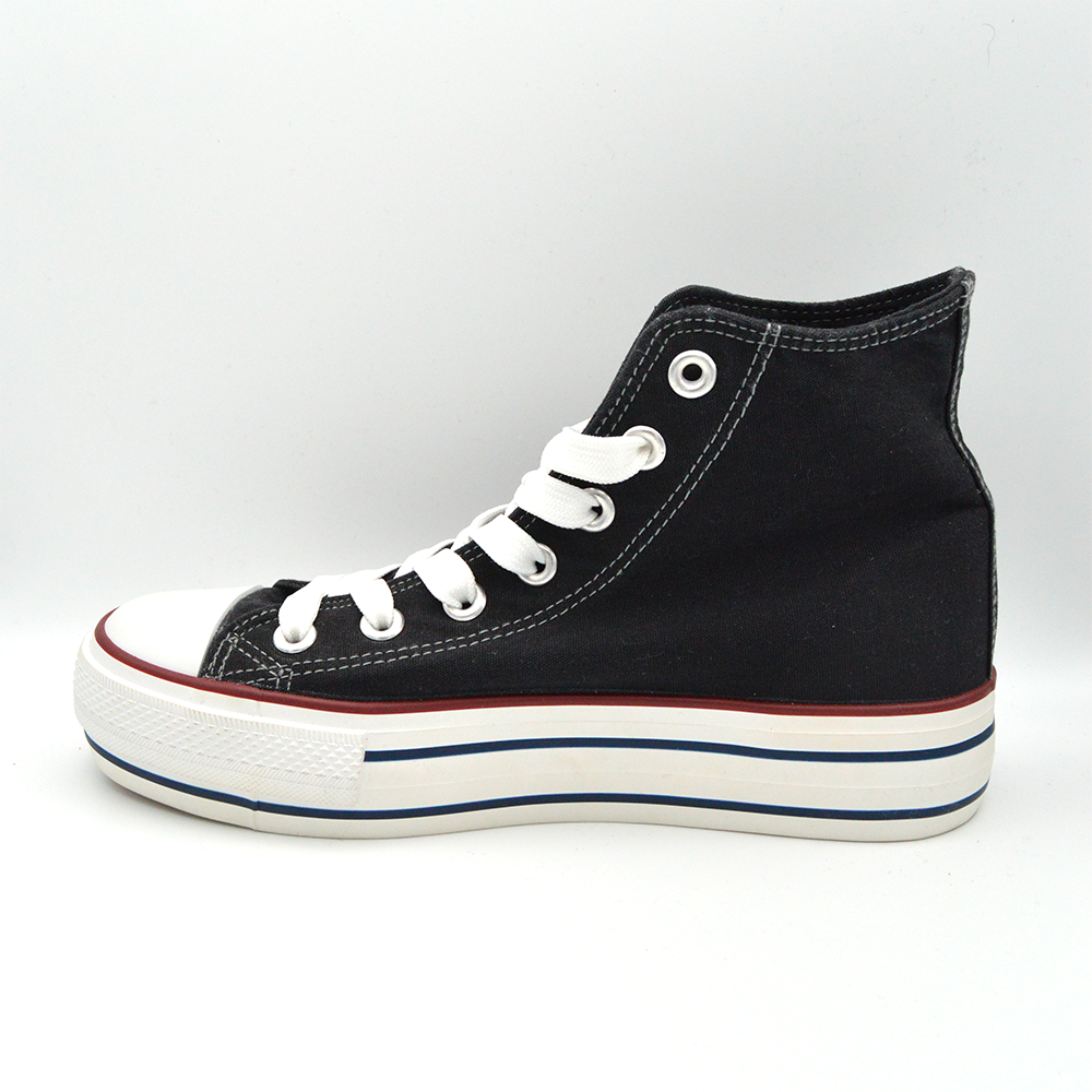 Refresh | Sneaker con lacci bianca e nera