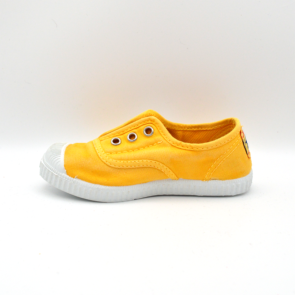 Cienta | Slip on giallo oro