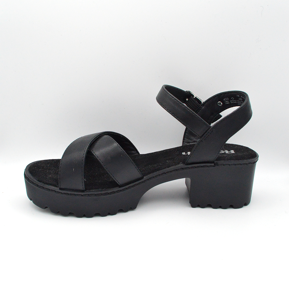 Refresh | Sandalo nero con tacco e cinturino