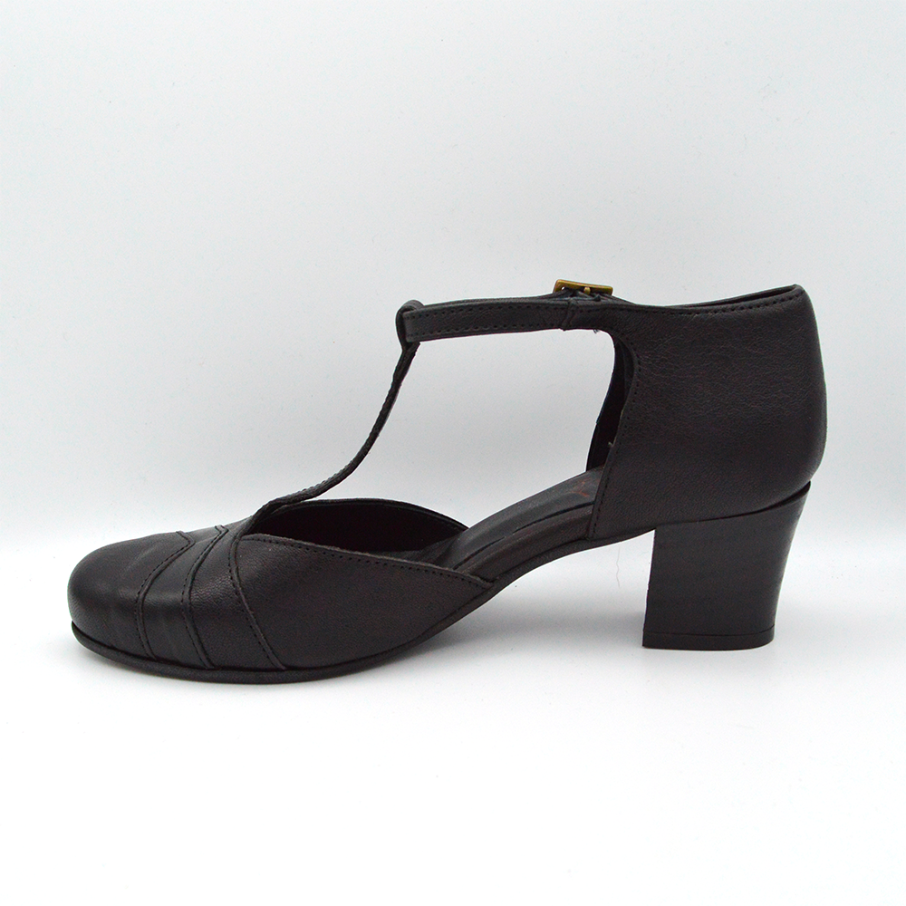 Studio76 | Sandalo con tacco nero