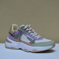 Sneaker Refresh "City Explorer" – Design Multi-Texture e Dettagli Glam