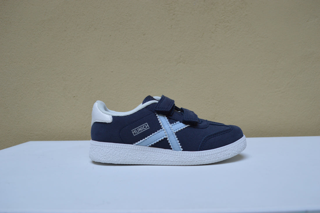 Munich, sneaker blu con velcro