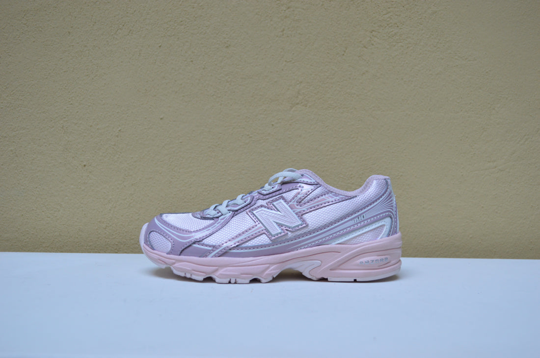 New Balance 740 "Pastel Pink" - Sneaker Fashion con Lacci Elastici