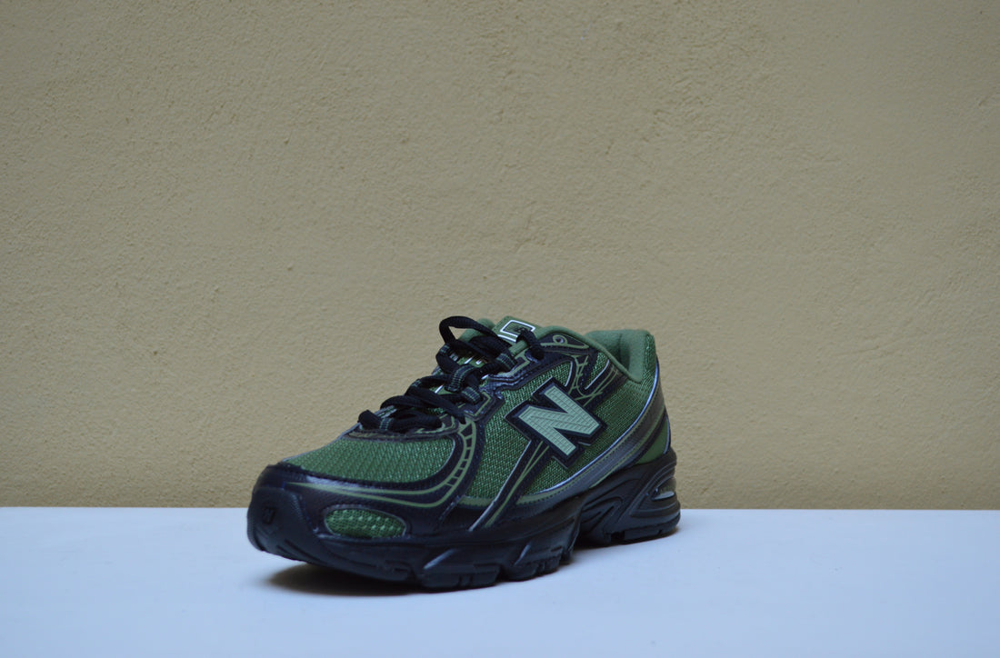 New Balance 1906R, verde e nera