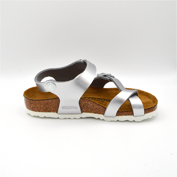 Birkenstock | Sandalo argento con incrocio