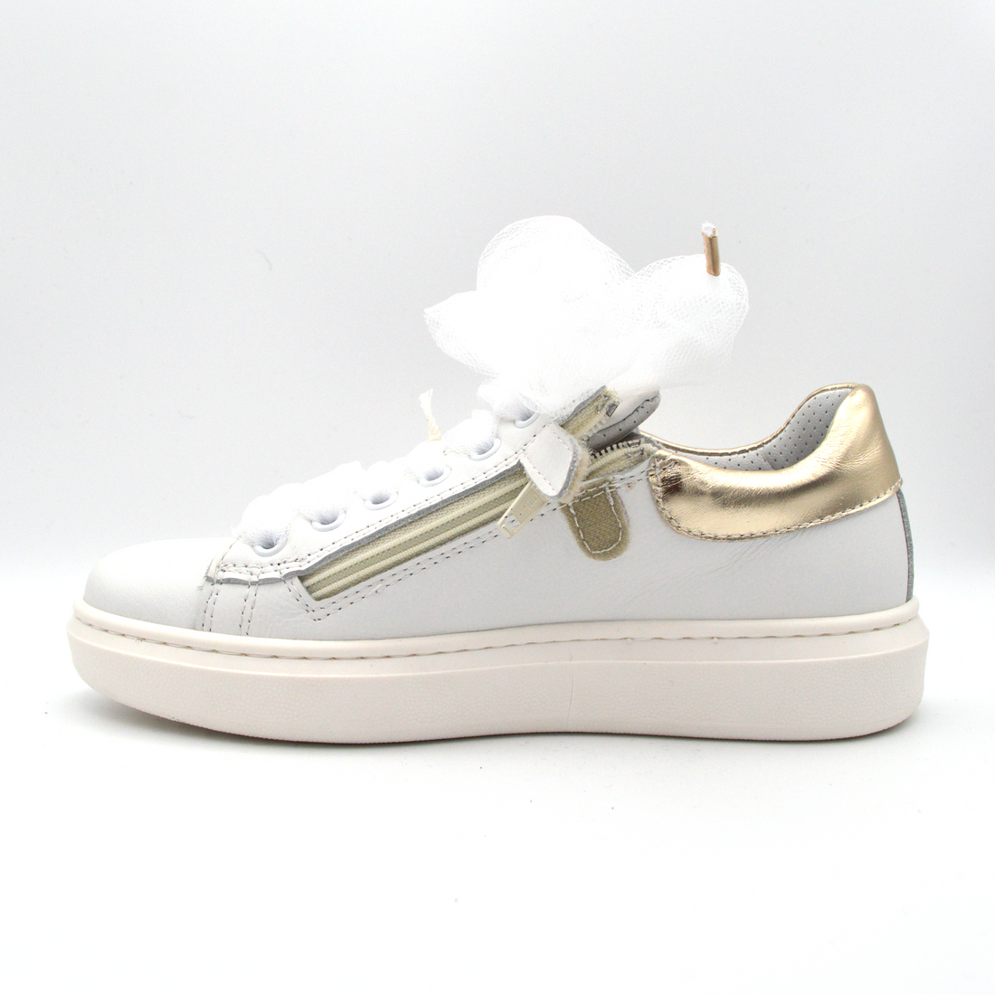 Mobi Dick | Sneaker bianca e oro con lacci in tulle