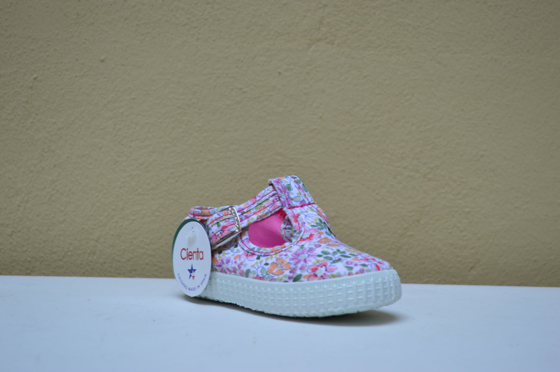 Scarpina Cienta due buchi a Fiori – Eleganza Liberty e Comfort Naturale
