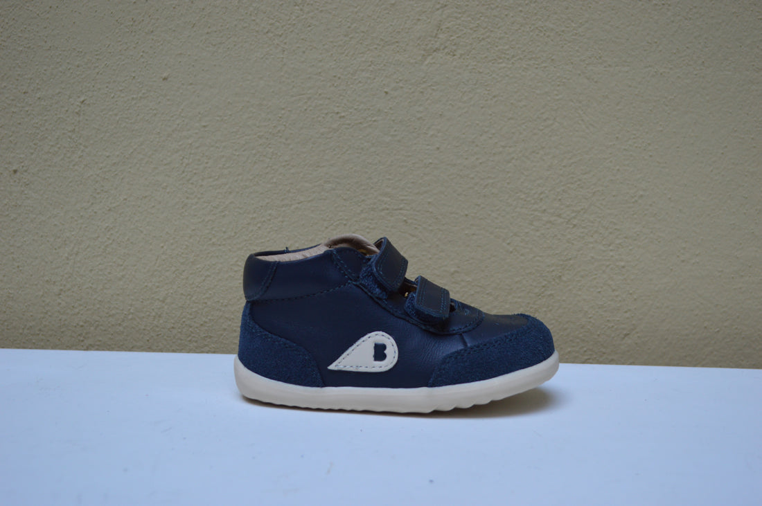 Bobux Hi Court – Lo Scarponcino Primi Passi in Pelle e Suede