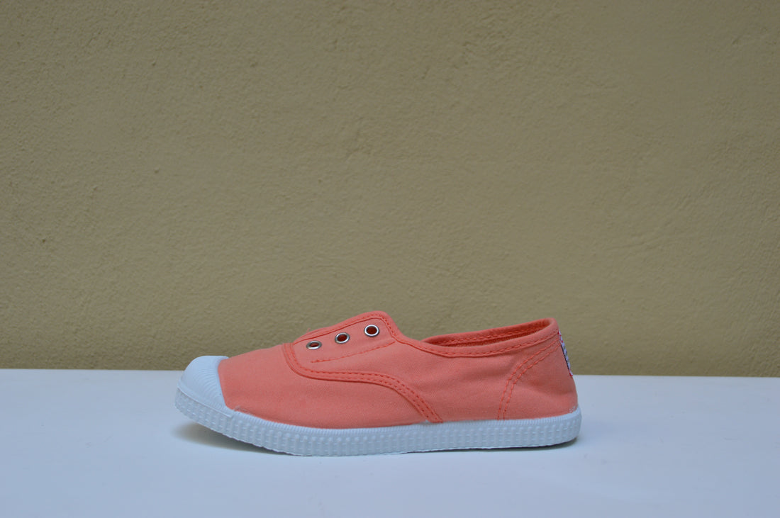 Cienta "Slippers" in Tela – Comfort Naturale e Colori Vivaci