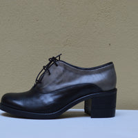 Francesina Bicolore in Pelle – L'Eleganza del Made in Italy con un Tocco Contemporaneo