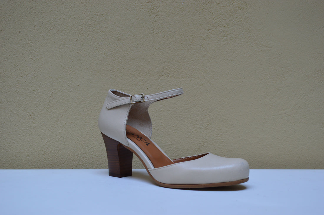 Studio 76 – Decoltè Artigianale "Slingback" con Cinturino e Tacco Scultoreo
