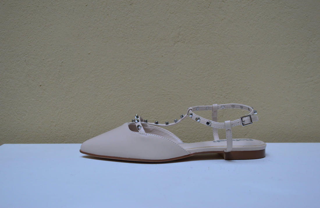 Refresh Ballerina Rock-Chic con Borchie e Design T-Strap