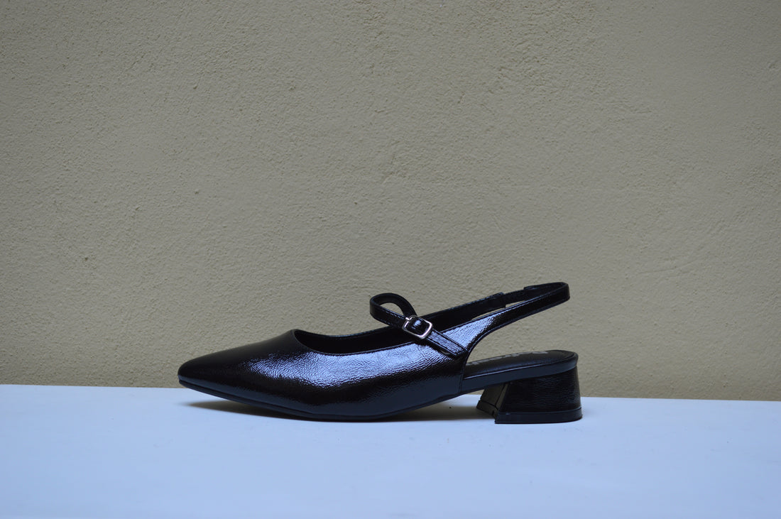 Slingback Refresh – Eleganza Moderna e Comfort Quotidiano