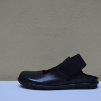 Sinapsi – Sabot Mary Jane con Maxi Elastico: L'Incontro tra Design e Funzionalità