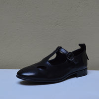 Sinapsi – Ballerina T-Strap Retrò con Dettaglio Cut-Out