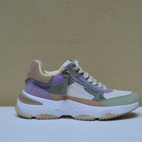 Sneaker Refresh "City Explorer" – Design Multi-Texture e Dettagli Glam
