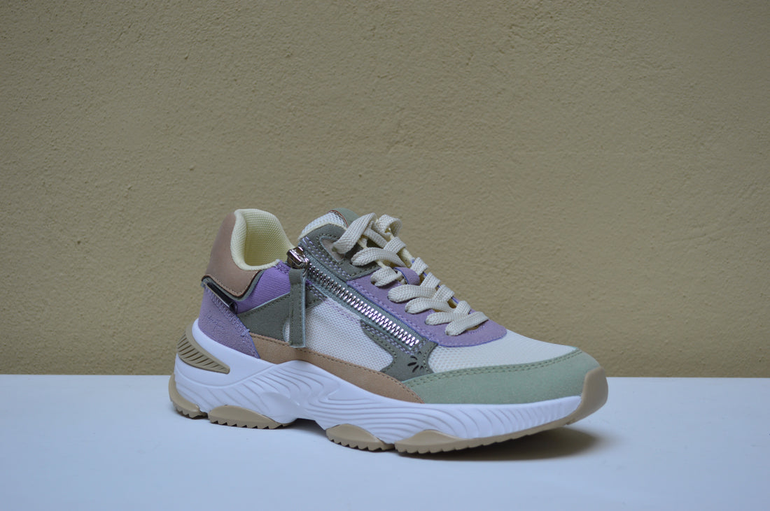 Sneaker Refresh "City Explorer" – Design Multi-Texture e Dettagli Glam