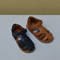 Sandalo Bobux Roam – Classico a Punta Chiusa (Navy e Caramel)