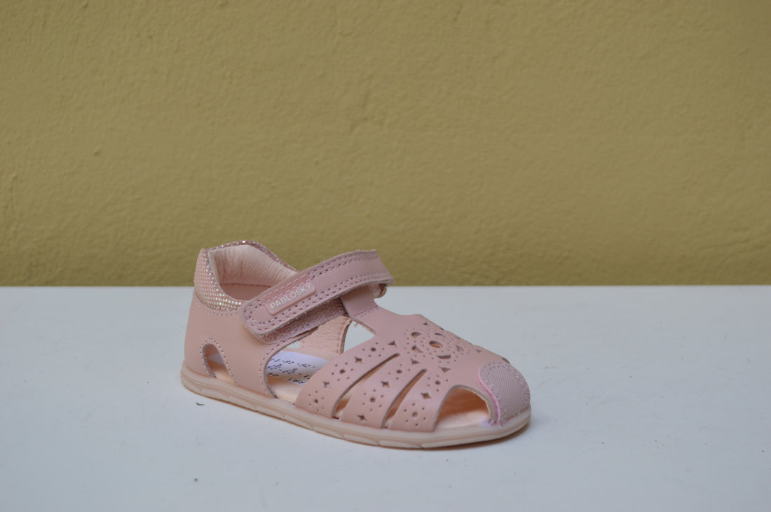 Sandalo Pablosky Bambina - Rosa Pastello con Lavorazione Traforata e Dettaglio Glitter