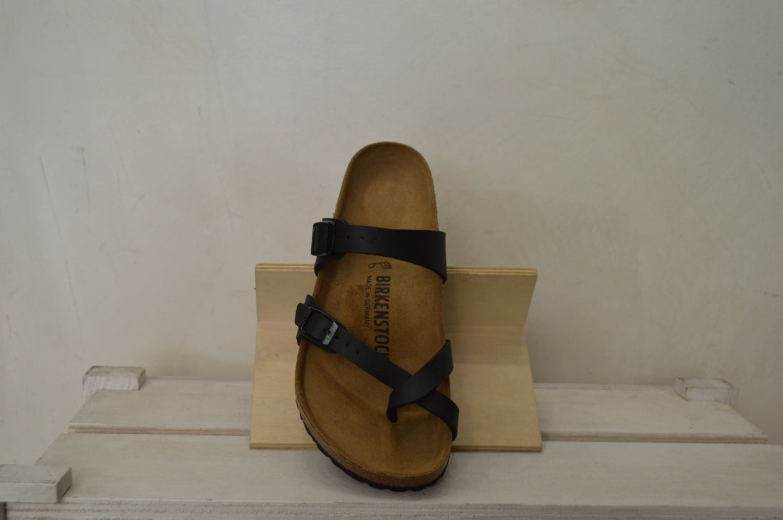 Birkenstock Mayari Black: Design Sinuoso e Comfort Assoluto