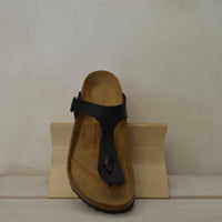 Birkenstock Gizeh Black: L'Infradito Elegante e Anatomico