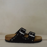 ✨ Birkenstock Arizona Rivet con borchie: Stile Iconico con un Tocco Rock
