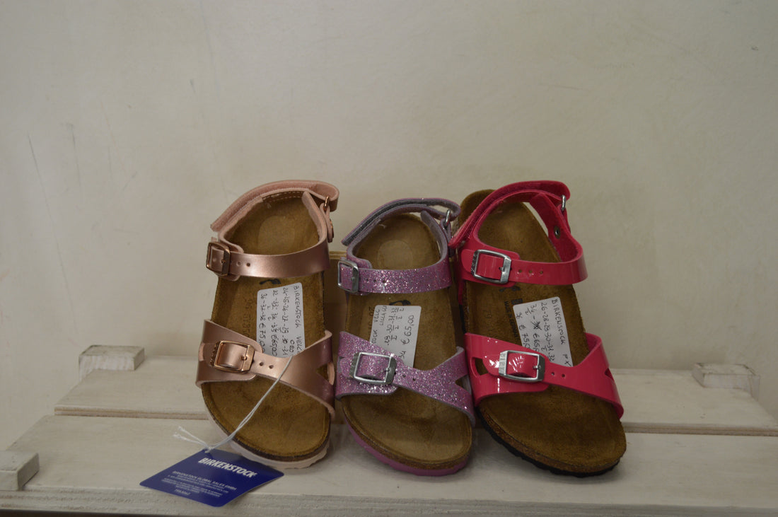 Birkenstock Kids: Libertà, Colore e Sostegno per Piccole Esploratrici