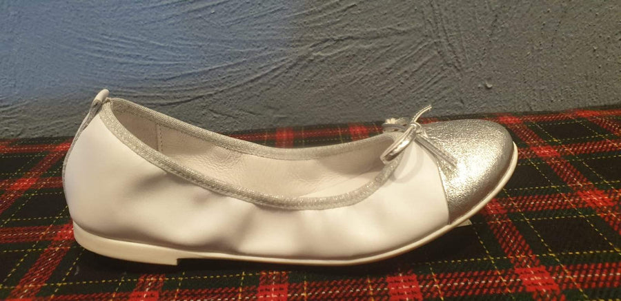 THE PRECIOUS Leather Ballet Flats