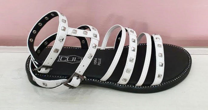 CULT sandalo incroci in cuoio con borchie bianco o nero