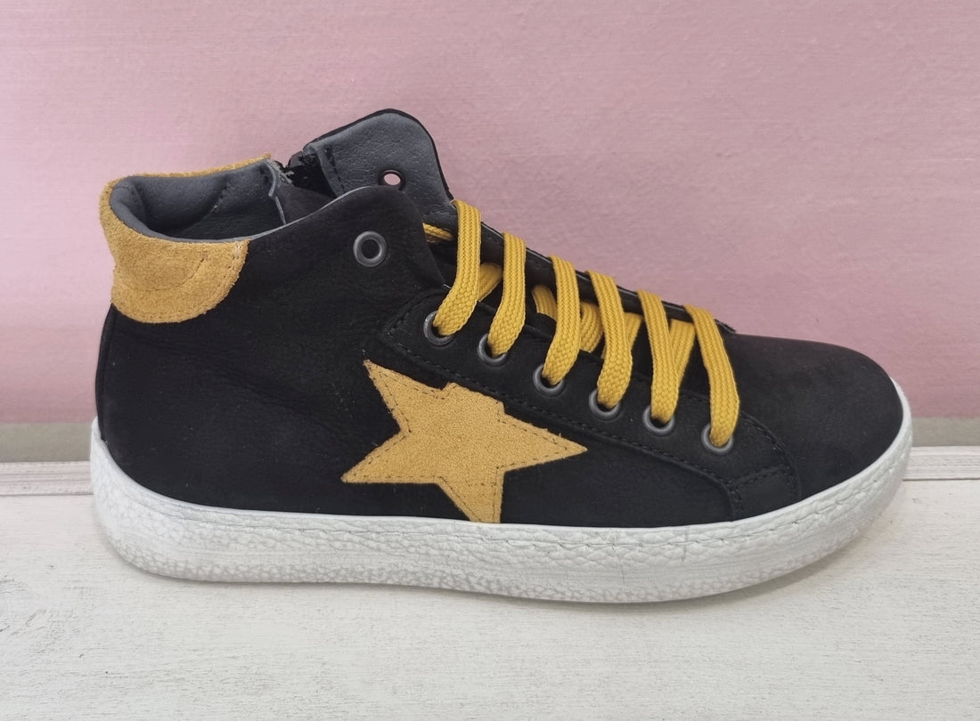 BARQUE sneakers in pelle nera stella gialla