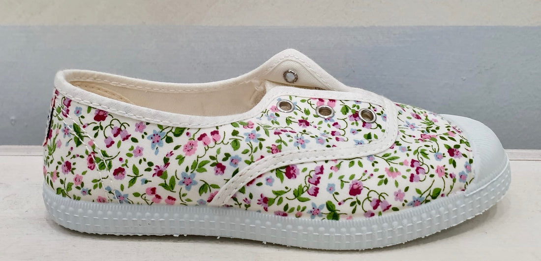 CIENTA slip on broderie anglaise or flowers