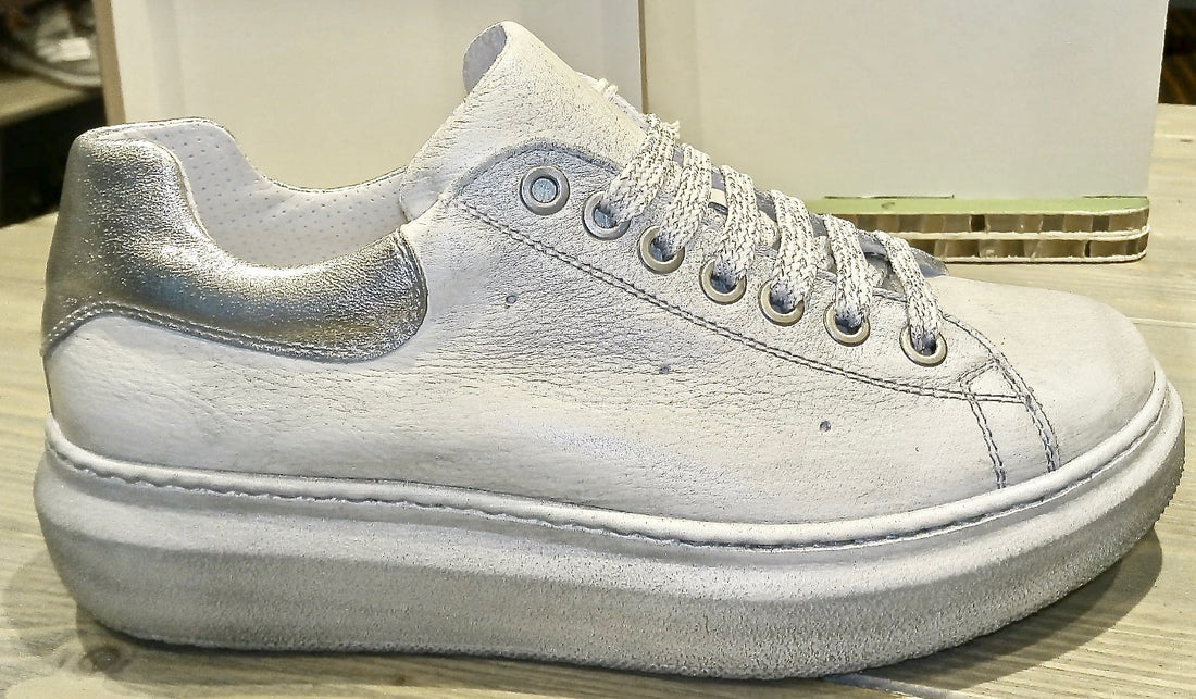 PIEDIDOLCI sneakers in bronze or silver gray painted leather