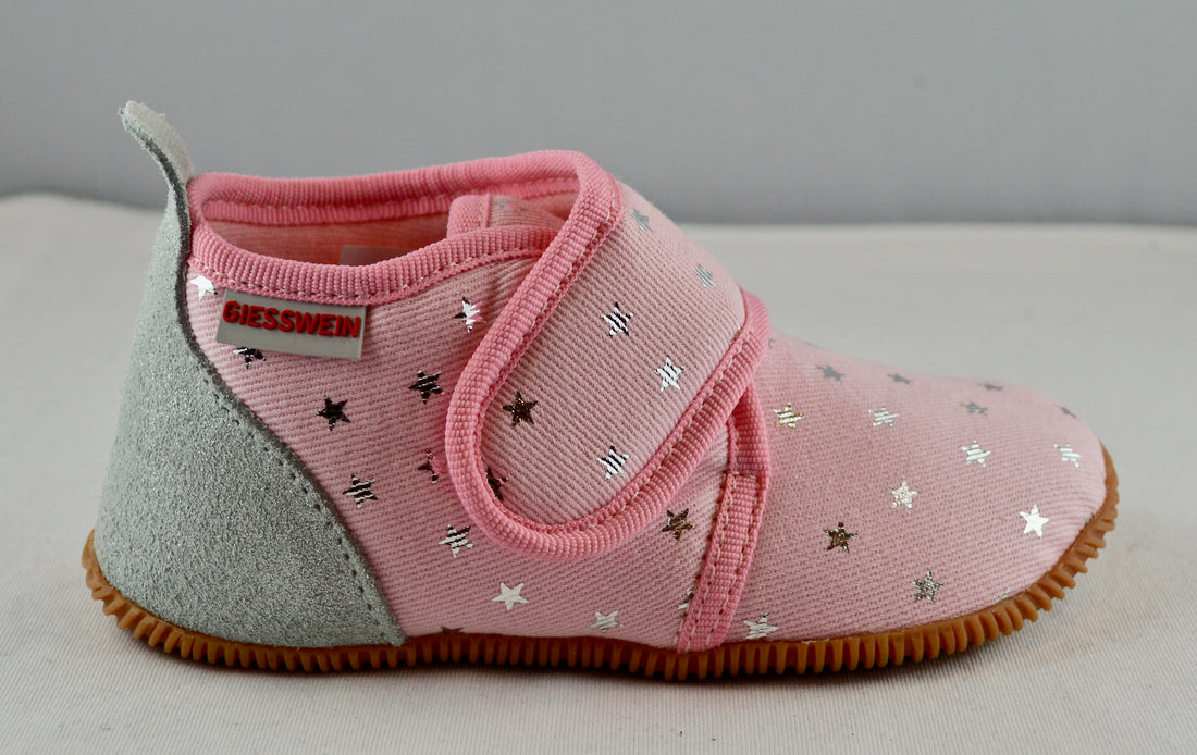 GIESSWEIN slippers in cotton with velcro in fuchsia or pink stars