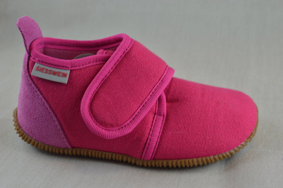 GIESSWEIN slippers in cotton with velcro in fuchsia or pink stars